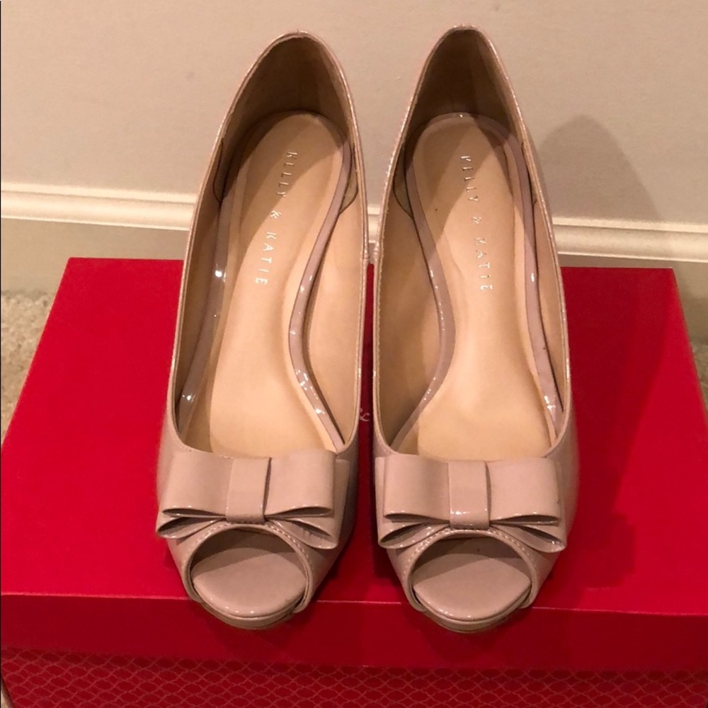 KELLY & KATIE: Nude Peep Toe Heels